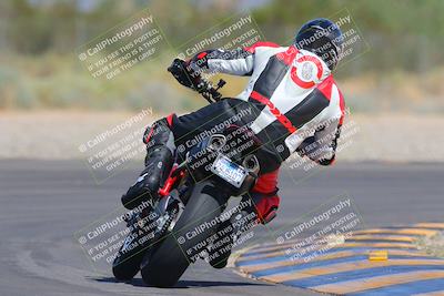 media/Sep-25-2023-Moto Forza (Mon) [[81ffa65e0a]]/B-C Group/Session 4 (Turn 2 Backside)/